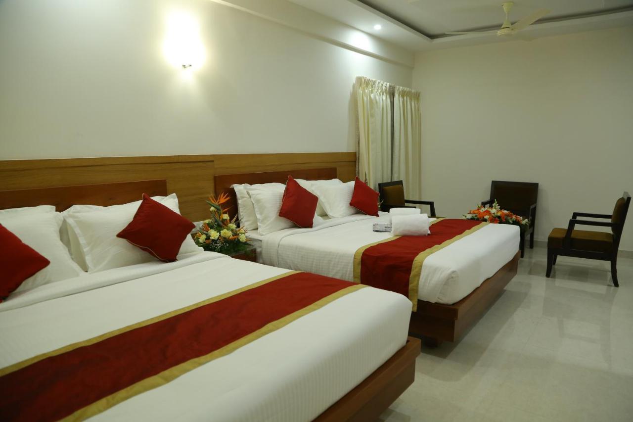 Hotel U.T.Elegance Bangalore Exterior foto